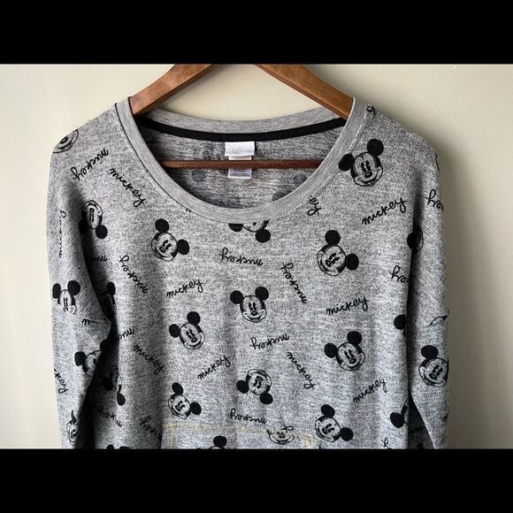 DISNEY long sleeve grey scoop neck Mickey Mouse night gown in kangaroo pocket - Picture 4 of 9